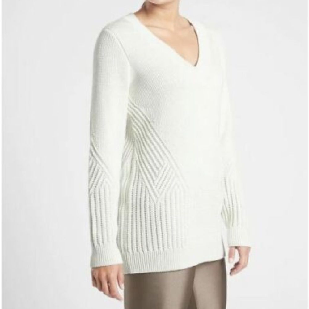 Athleta XS white fitted textured sweater